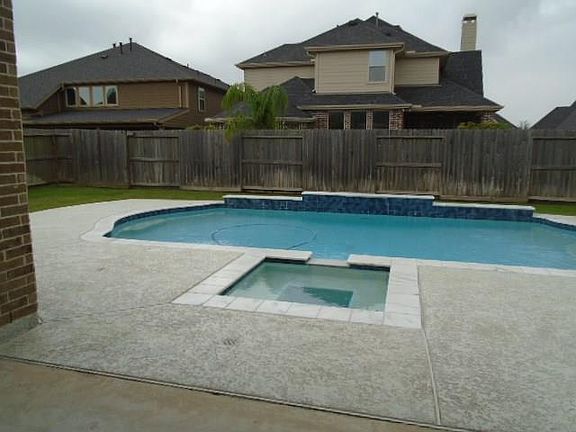 3rd image of 5106 Rollingwood Oak Ln