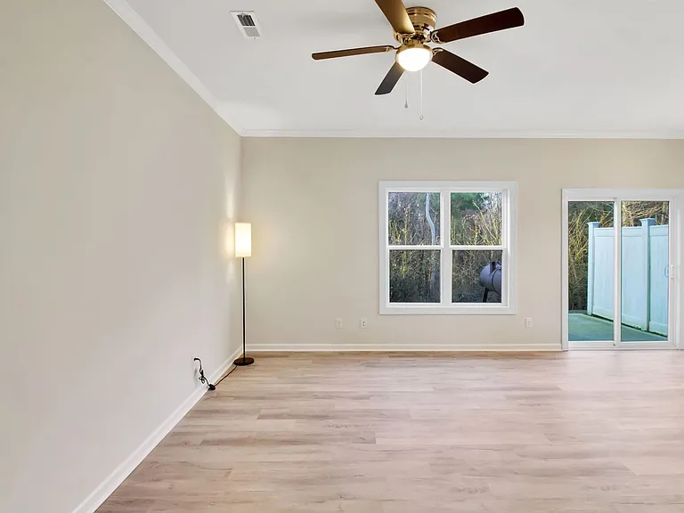 237 Winstead Loop — Photo 4