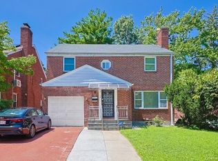 3318 164th St, Flushing, NY 11358