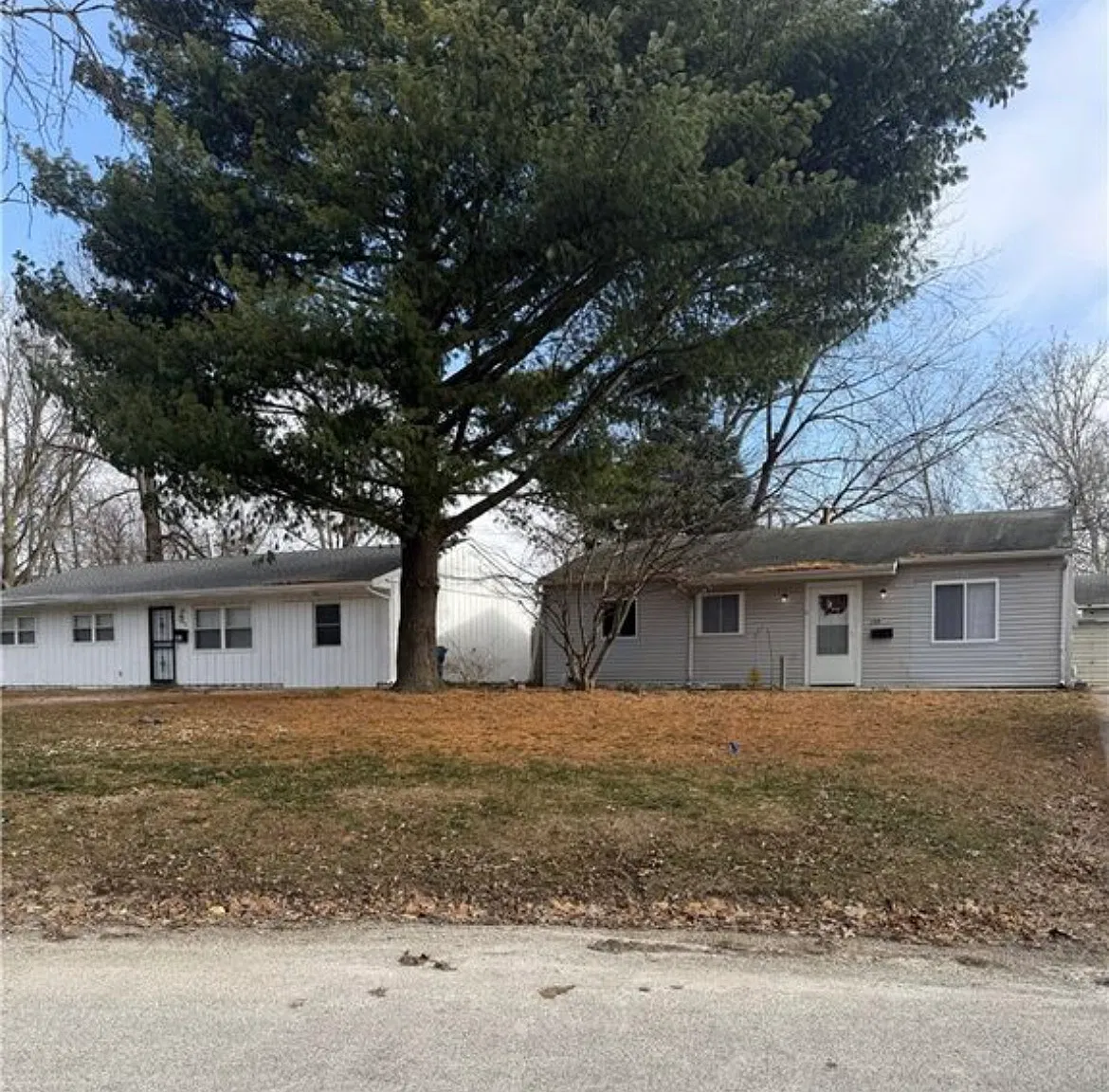 3 bed, 1000 sqft, $1,542 — Photo 1