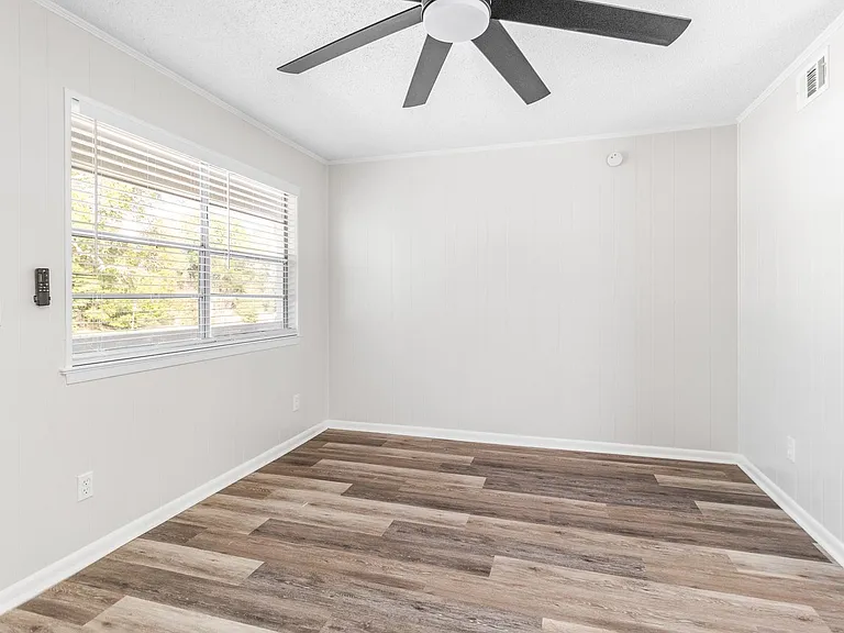 6631 Magnolia St — Photo 46