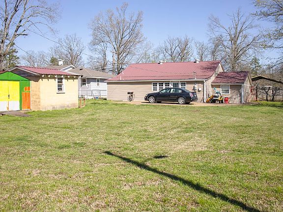2nd image of 745 Ashland Rd