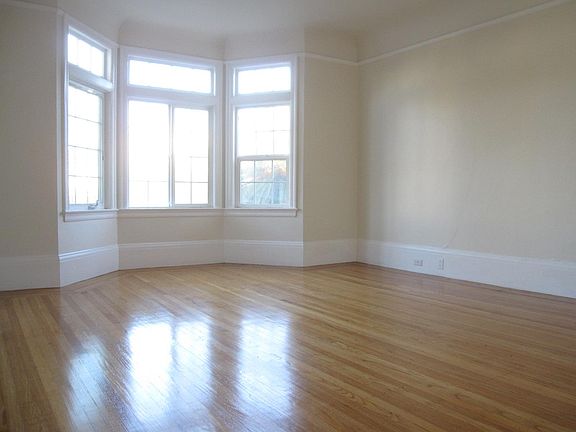 5th image of 254 Dolores St APT 3