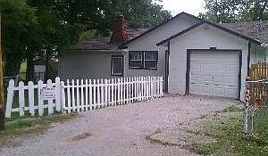 1st image of 829 S Lake Dr