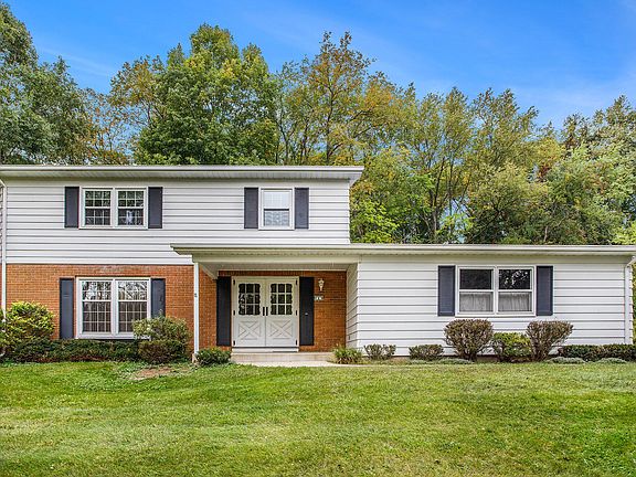 2nd image of 209 Chapel Hill Dr