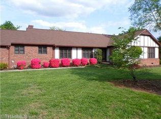 5105 Foxview Dr, Pleasant Garden, NC 27313