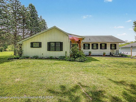 3rd image of 3595 Perrine Rd