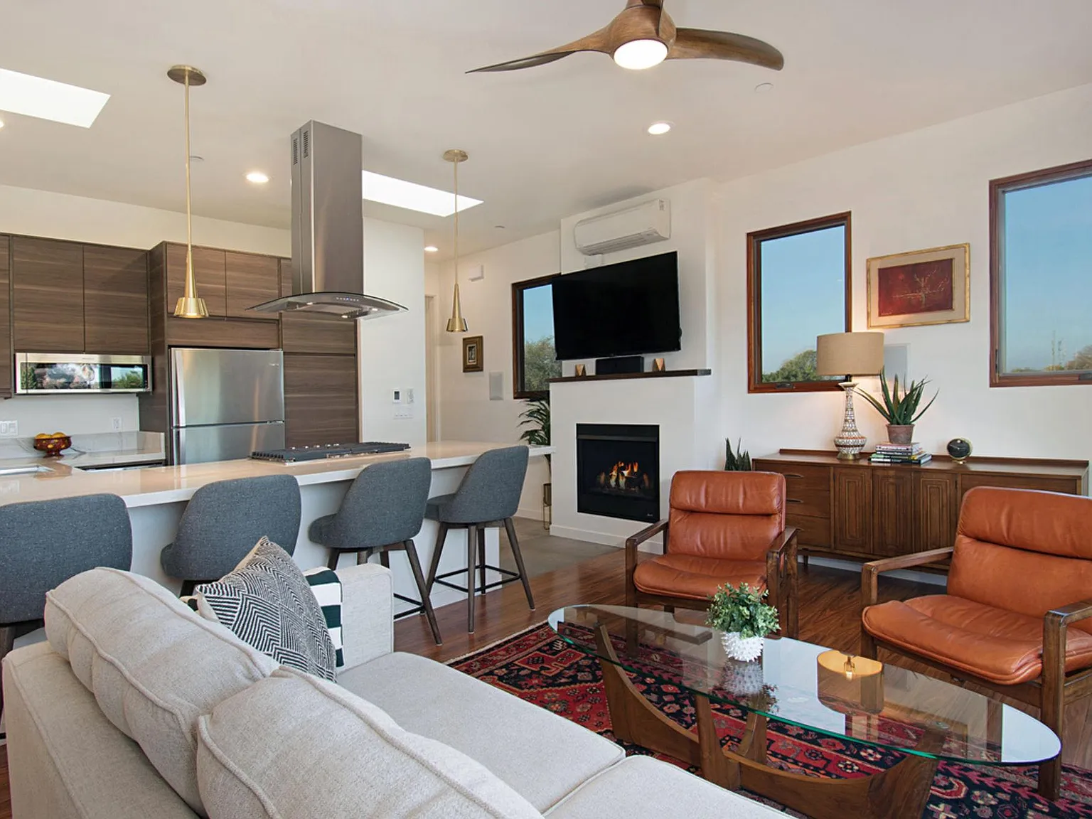 1 bed, 750 sqft, $4,700 — Photo 2