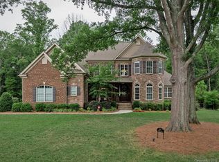 5001 Flowering Peach Rd, Waxhaw, NC 28173