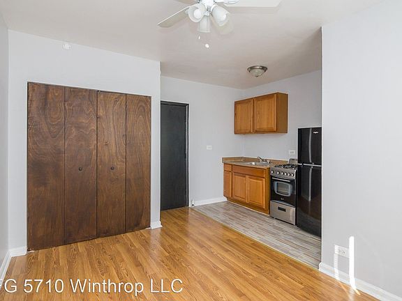 3rd image of 5710 N Winthrop Ave #G1
