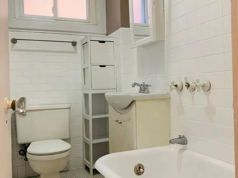 429 W Surf St #26 — Photo 8