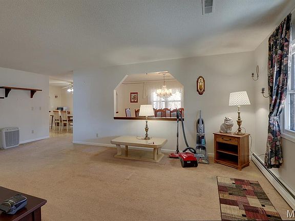 2nd image of 32830 Willow St