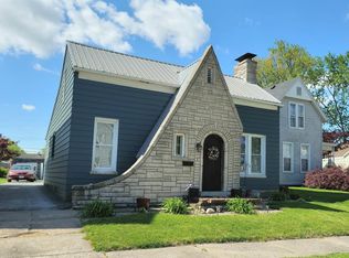 1026 Adams St, Quincy, IL 62301