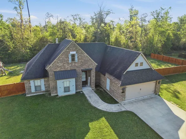 2096 Campfire Rd, Lake Charles, LA 70611