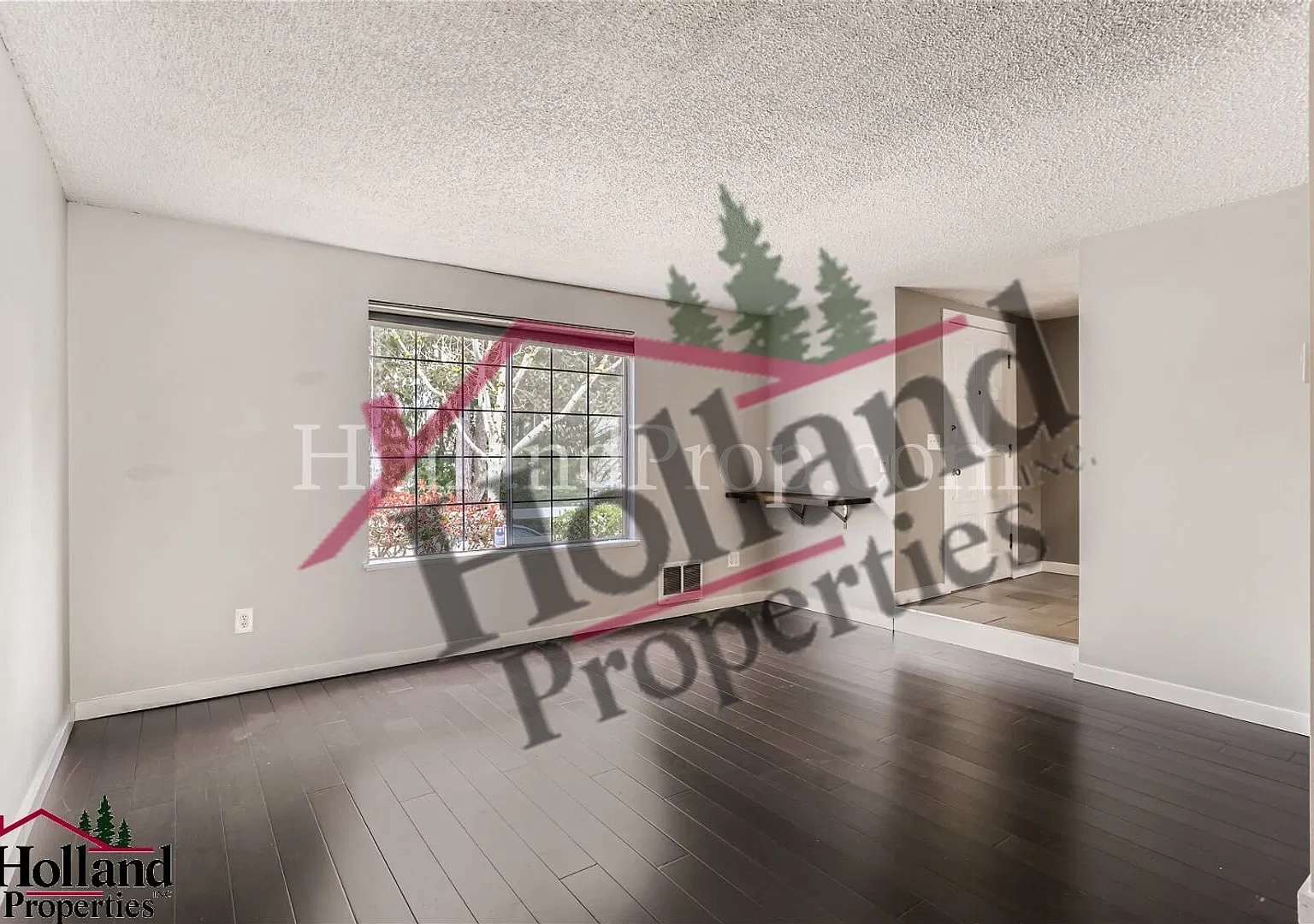 3 bedroom home in a great location of Beaverton — Photo 2