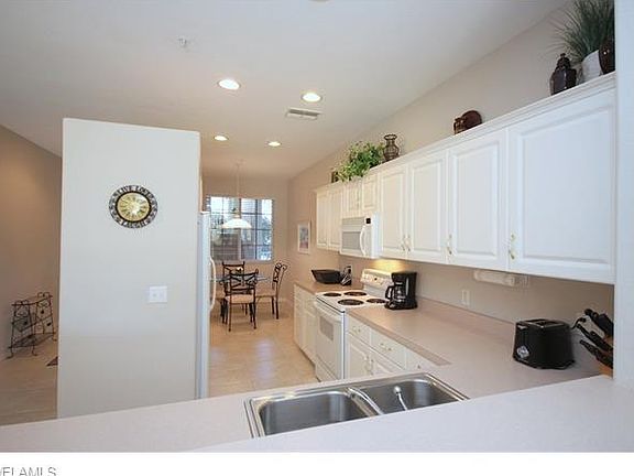 4th image of 20021 Sanibel View Cir Unit 104