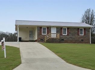 104 Fincher St, Cave Spring, GA 30124