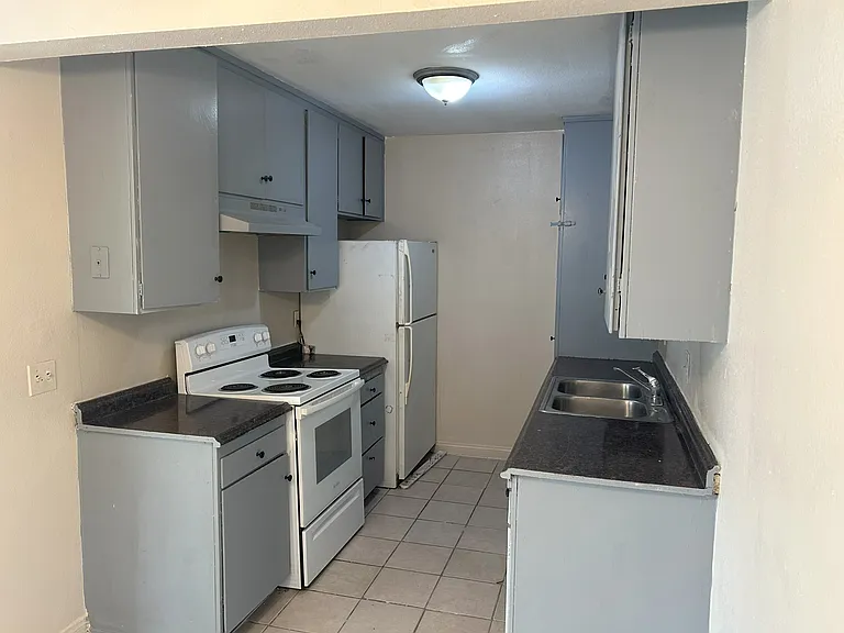 41618 Marine Dr #41620 — Photo 13