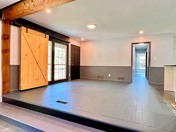5th image of 2179 Beech Valley Dr SE