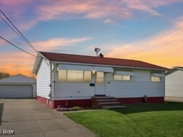 6330 Michael Dr, Brookpark, OH 44142