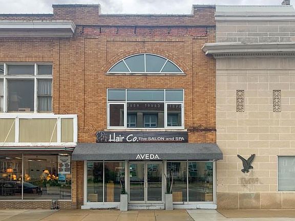 2nd image of 207 N Main St