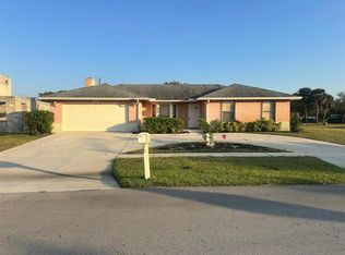 1334 N Mangonia Dr, West Palm Beach, FL 33401