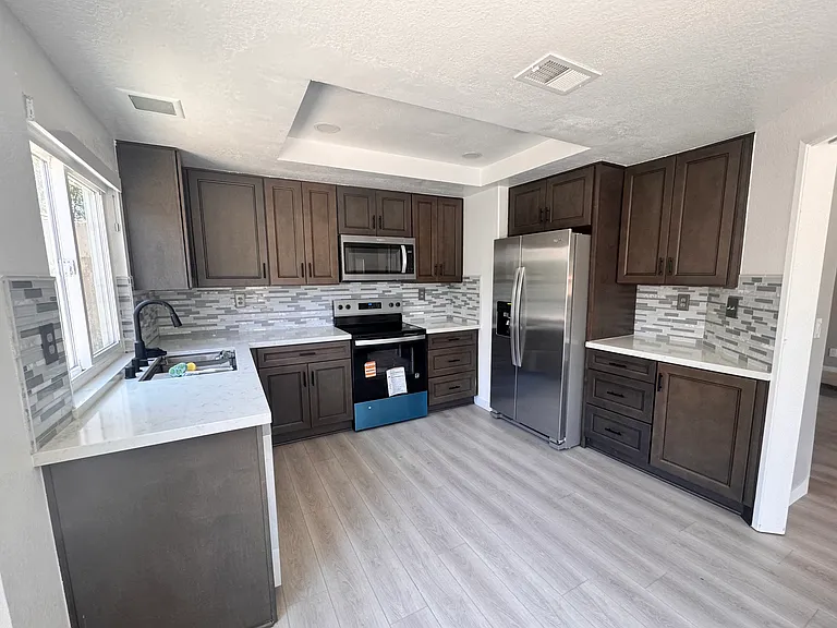 1770 Solana Gln — Photo 28