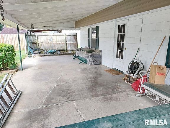 3rd image of 1645 W 35th St