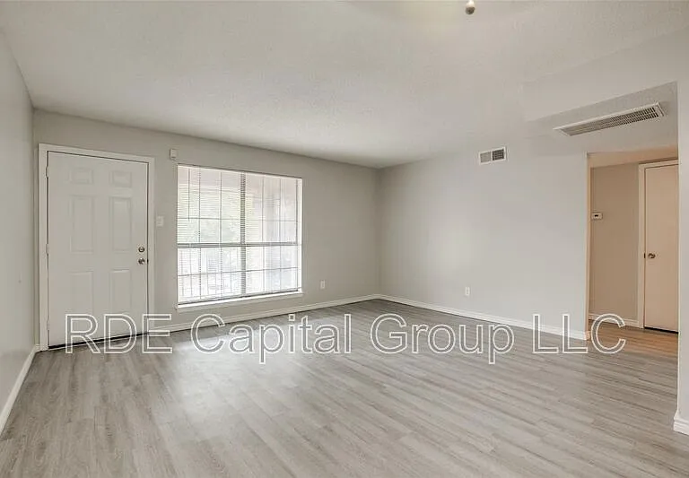 1935 Cranford Dr #104 — Photo 28