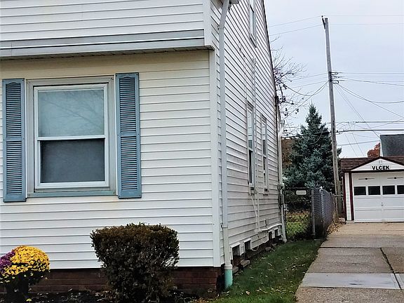 2nd image of 5707 Renwood Dr