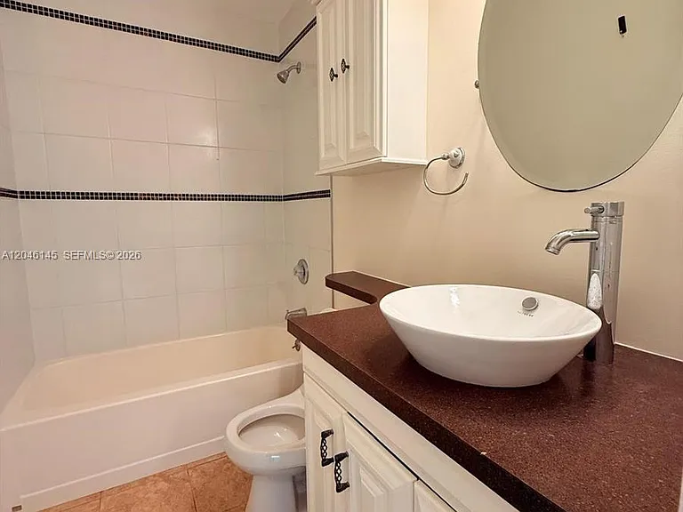 2832 Fillmore St #20 — Photo 13
