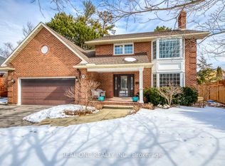 1060 Rockcliffe Ct, Oakville, ON L6M 1B8