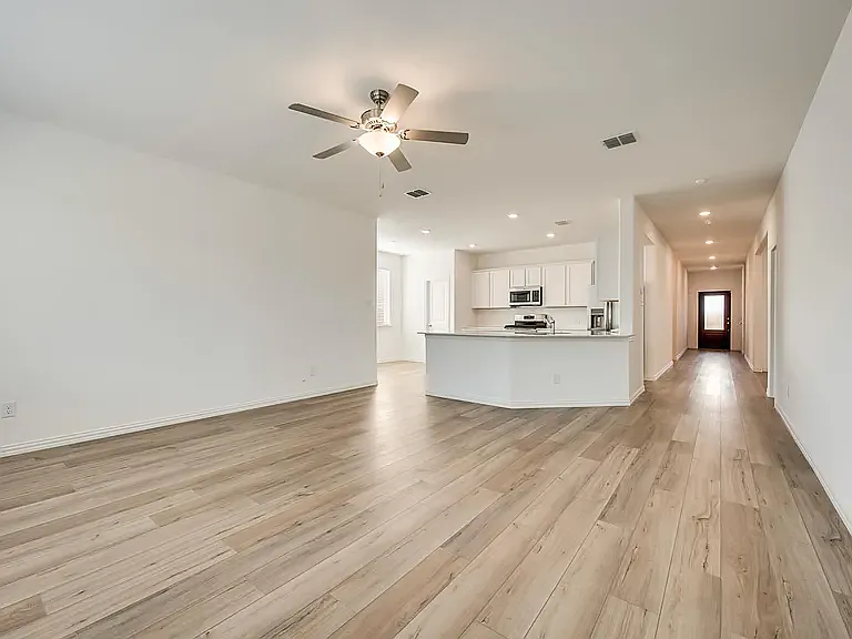 3101 Paruament Dr — Photo 2