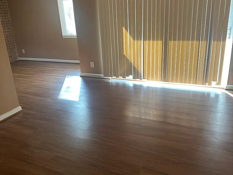 19319 Club House Rd #101 — Photo 5