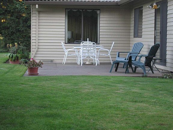 Patio w territorial views