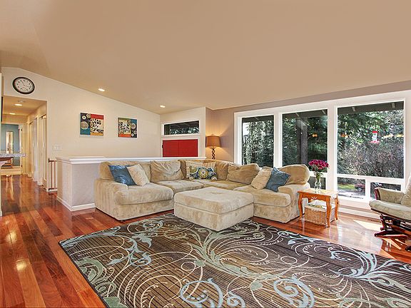 2nd image of 8719 188th St SE