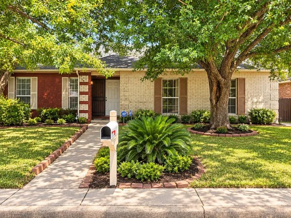 12750 Shannon Hills Dr, Houston, TX 77099