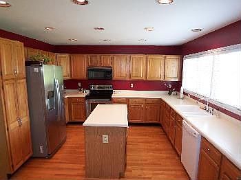 5th image of 7715 Old Walnut Dr