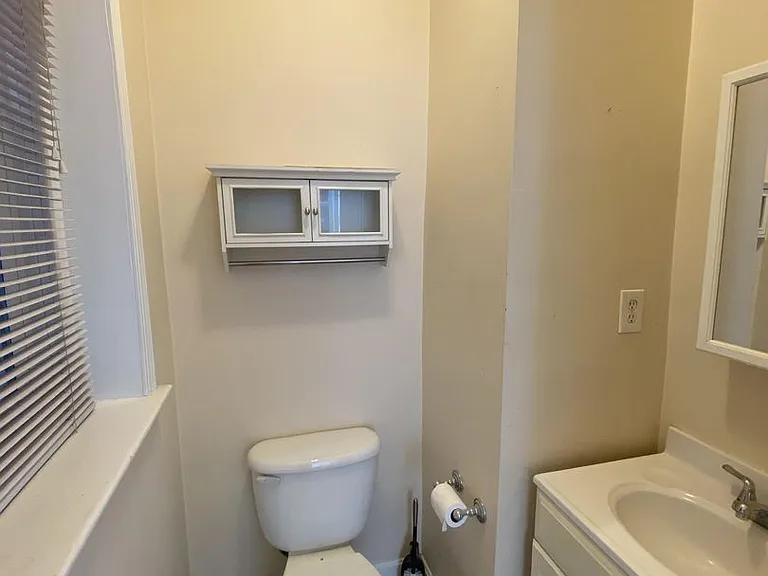 19 Aberdeen St #4 — Photo 15
