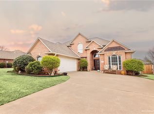 4692 W New Bridge Rd, Fayetteville, AR 72704