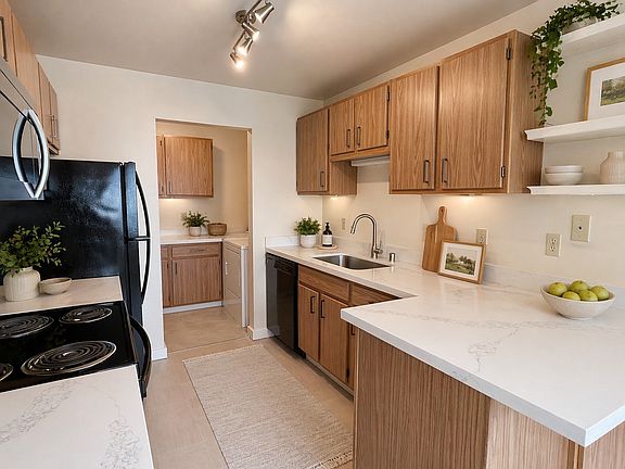 Virtually Staged - Photos are of a similar apartment in the building.