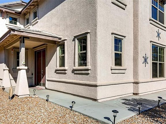 3rd image of 2904 Kandahar Ave