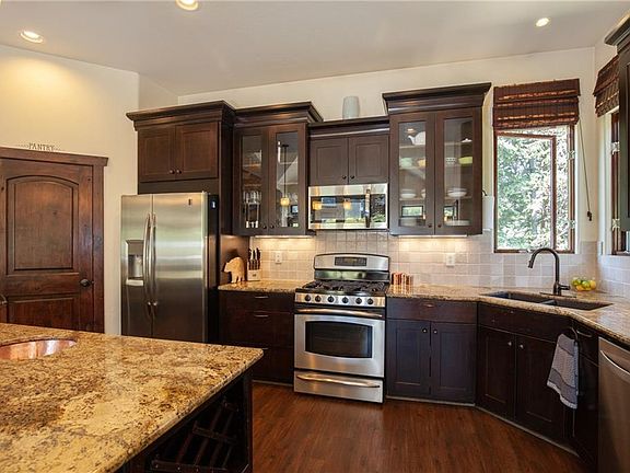4th image of 15 Cooney Ct
