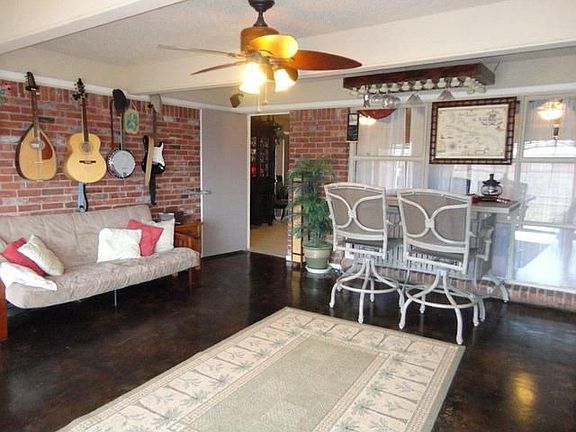4th image of 1513 E Everglade Ave