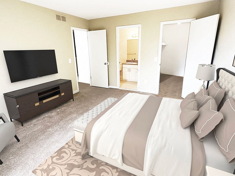 Foxpointe offers high luxury living with unusually large floor plans