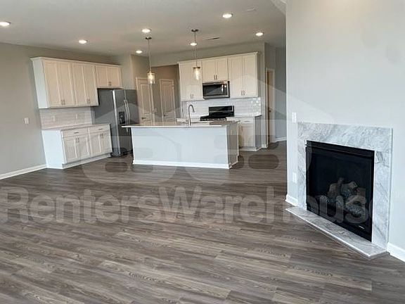 4th image of 9745 4th St N