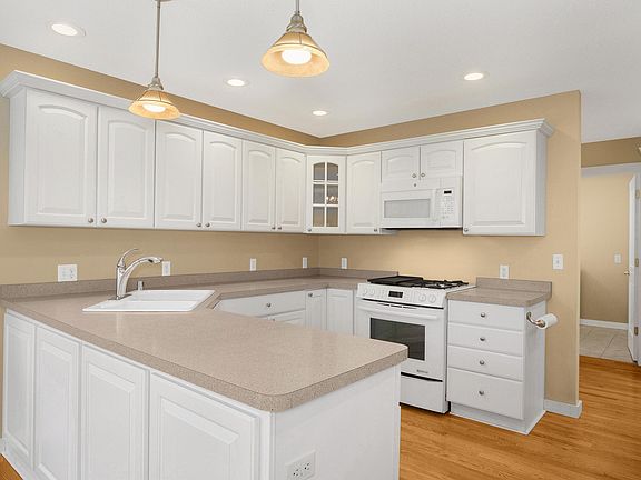 5th image of 1337 Moorings Dr