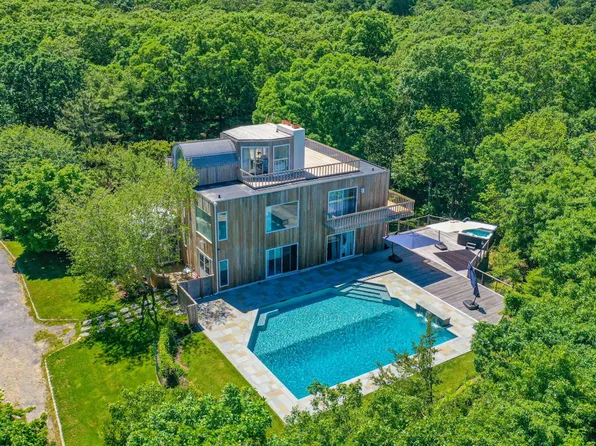 31 Hawks Nest Ln, Amagansett, NY