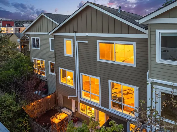 938 N 35th Street #C, Seattle, WA 98103