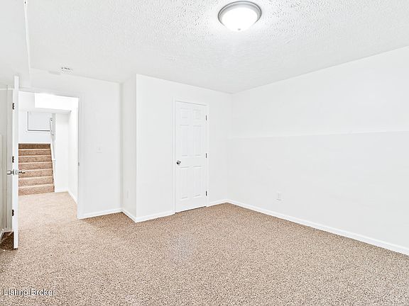 5th image of 2513 Northwestern Pkwy